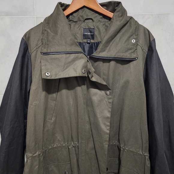Lane Bryant Green Contrast Black Sleeve Anorak Jacket 26/28 - Picture 7 of 15